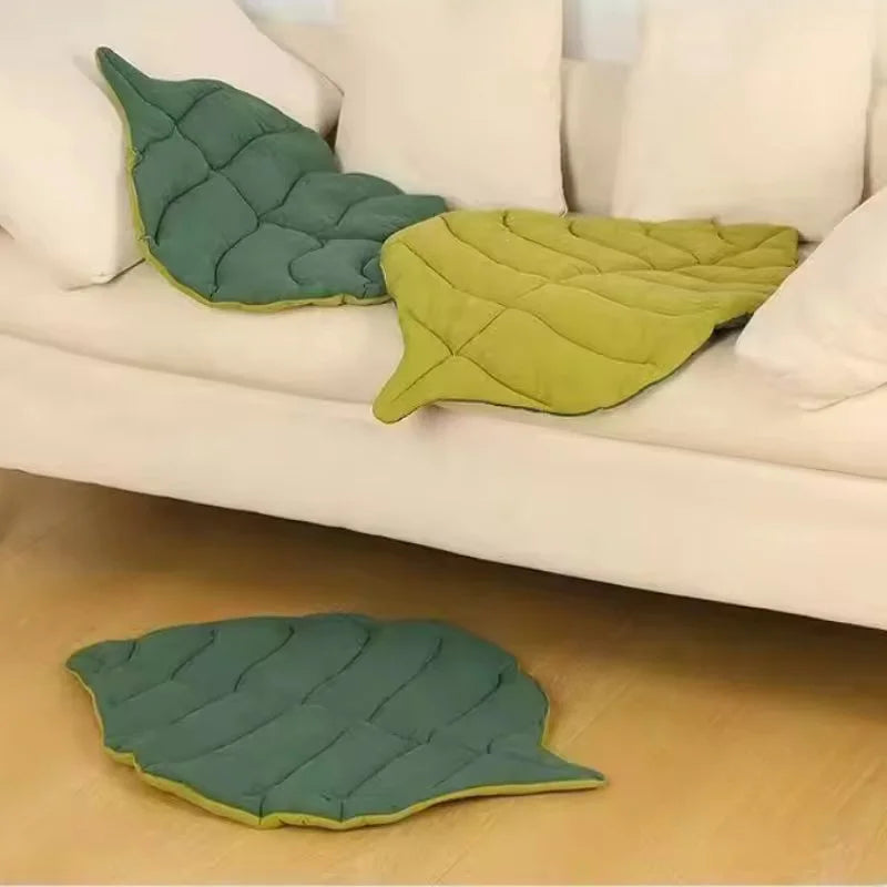 Cat Bed Mats Soft Cotton Leaf Shaped Kitten Cat Puppy Dog Bed Mat Sleep Blanket Home Pets Double Sided Pad Floor Rugs Washable